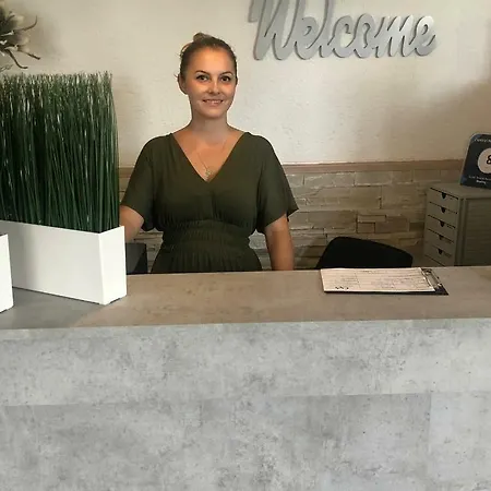 Central Hotel Duisburg Hotell 3*